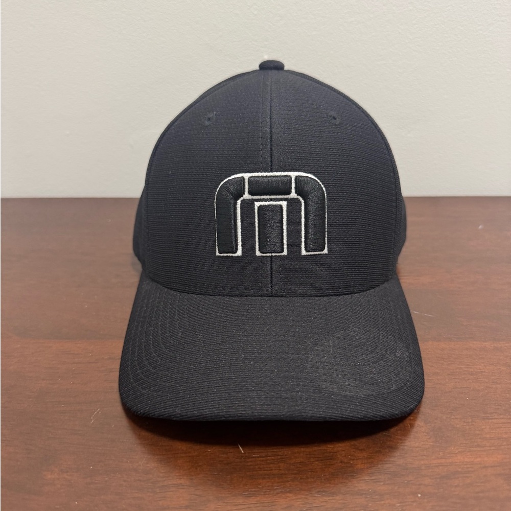 Travis Mathew Black Golf Hat Size S/M